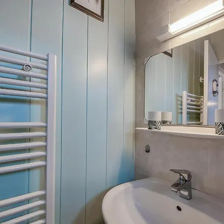 Holiday home Gorgeous In With Wifi *